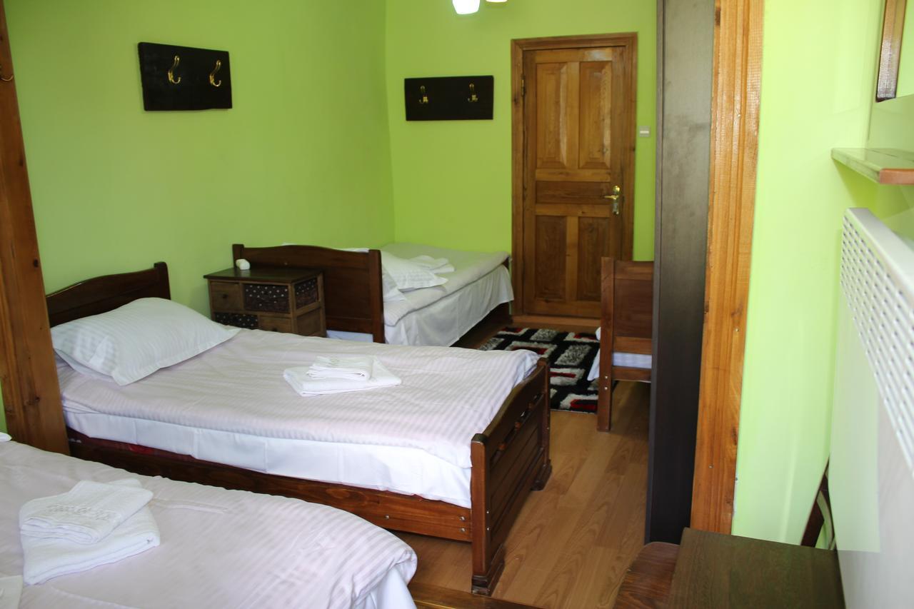 Salome Guest House Mestia Extérieur photo