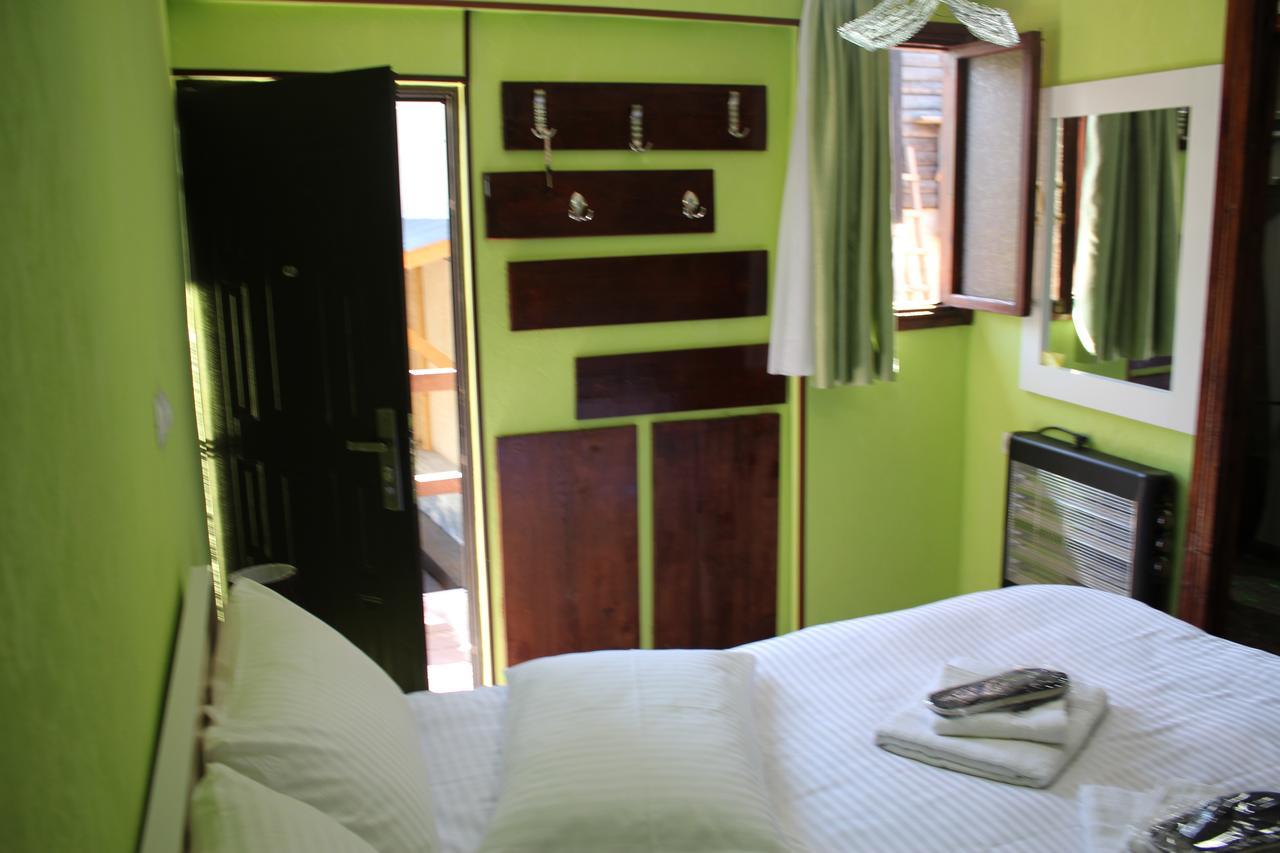 Salome Guest House Mestia Extérieur photo