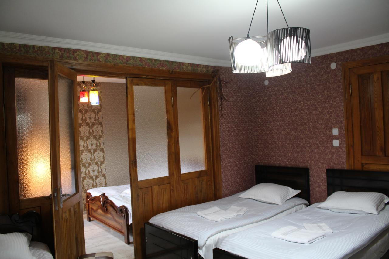 Salome Guest House Mestia Extérieur photo