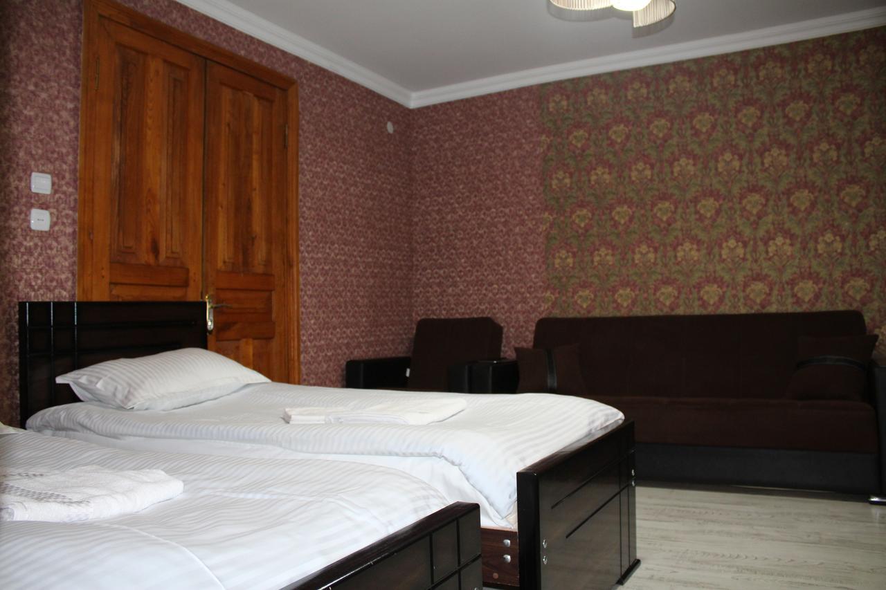 Salome Guest House Mestia Extérieur photo
