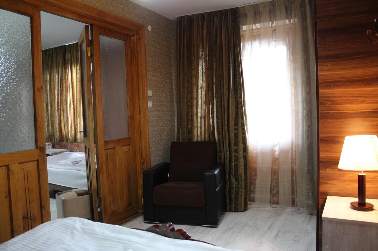 Salome Guest House Mestia Extérieur photo