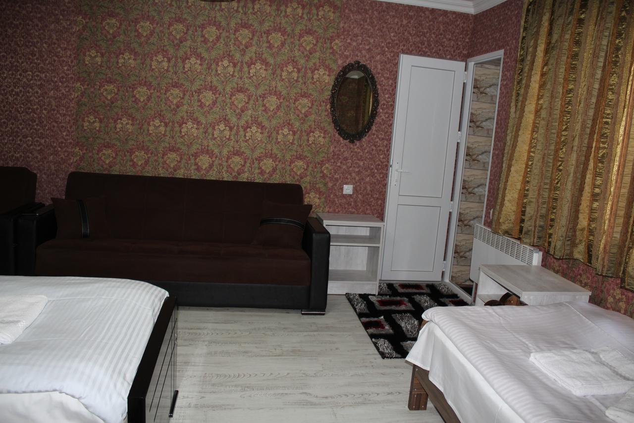 Salome Guest House Mestia Extérieur photo