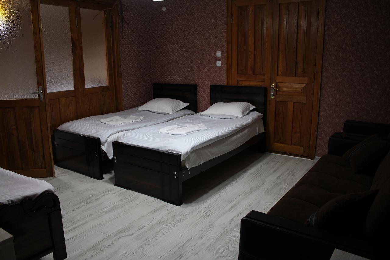 Salome Guest House Mestia Extérieur photo