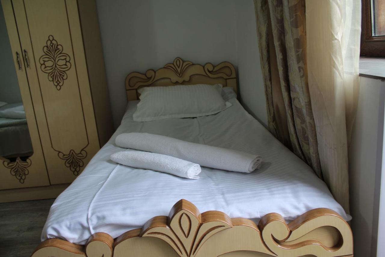 Salome Guest House Mestia Extérieur photo