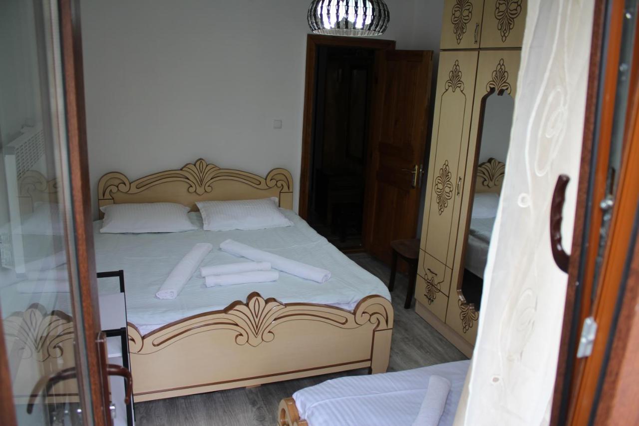Salome Guest House Mestia Extérieur photo
