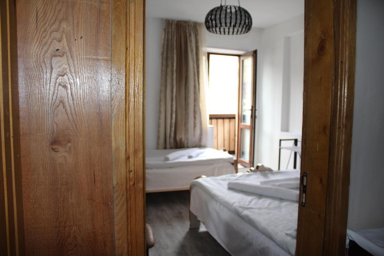 Salome Guest House Mestia Extérieur photo